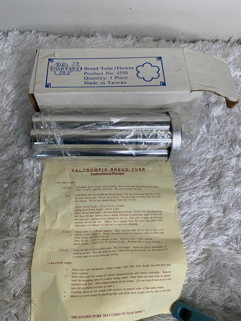 Pampered Chef Flower Bread Tube No. 1550 New in Box
